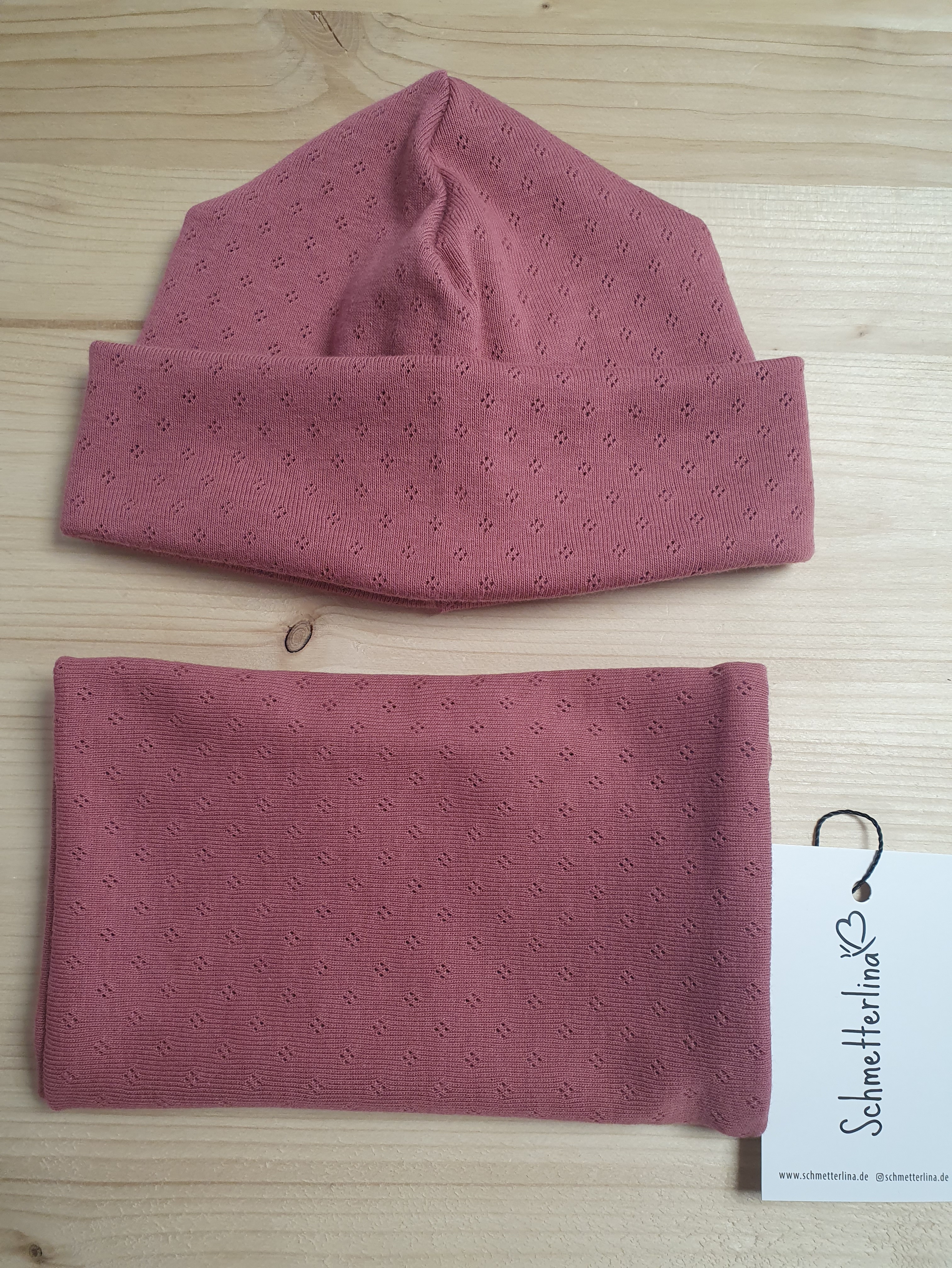 Beanie Lochstrick himbeere 