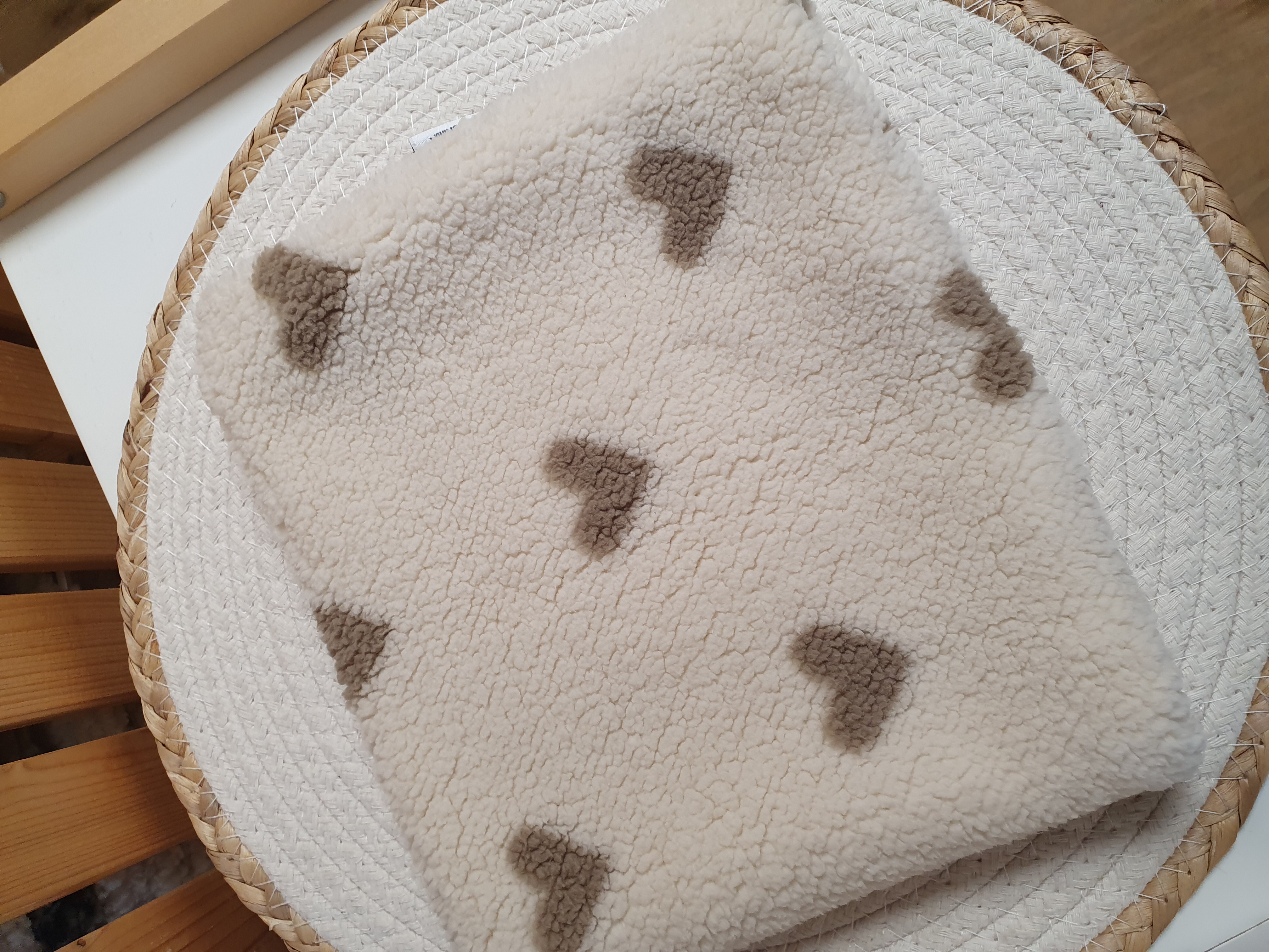 Loopschal Teddyplüsch Herzen hellbeige