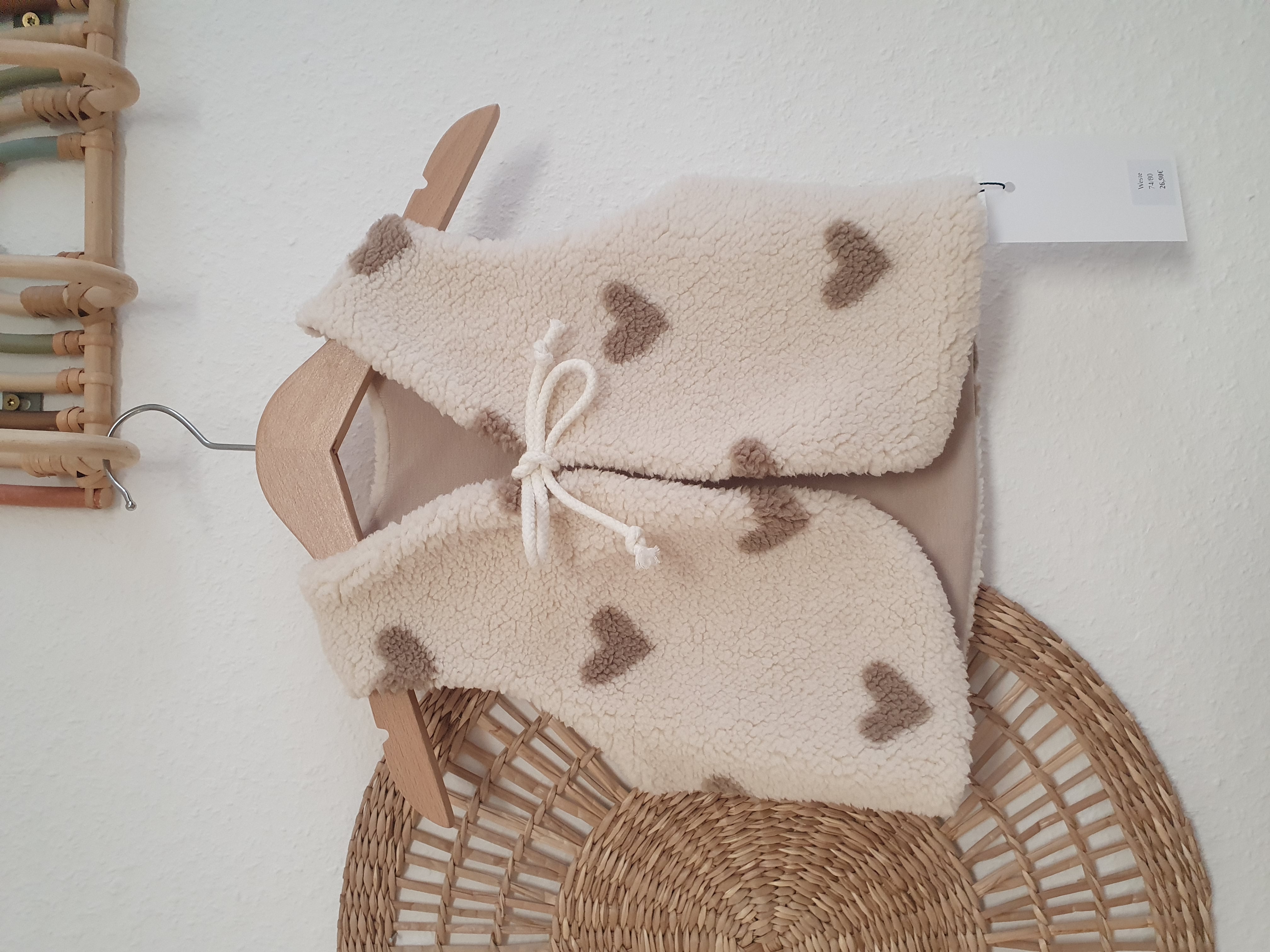 Weste Teddy Herzen hellbeige
